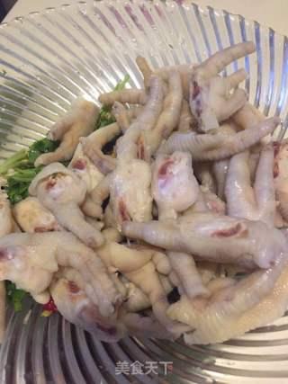 酸辣鸡爪爆料视频,揭秘网红美食背后的制作过程与风味之谜 第3张 酸辣鸡爪爆料视频,揭秘网红美食背后的制作过程与风味之谜 第3张