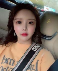 圈内人爆料韩安冉,网红界的风云人物,揭秘她的成名之路 第1张 圈内人爆料韩安冉,网红界的风云人物,揭秘她的成名之路 第1张