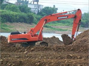热点爆料挖土机视频,揭秘工地背后的故事  第3张