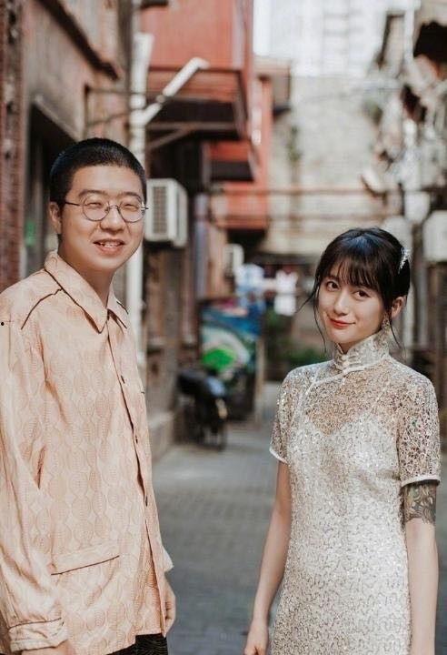 娱乐圈经常有吃瓜的人吗,瓜田李下，揭秘“吃瓜群众”的狂欢世界  第3张