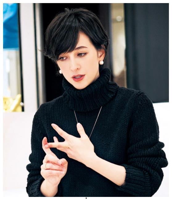 娱乐吃瓜君叠字男明星,男明星们的娱乐吃瓜盛宴  第2张