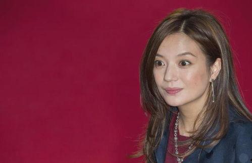 娱乐吃瓜中年女艺人,揭秘娱乐圈幕后故事 第2张 娱乐吃瓜中年女艺人,揭秘娱乐圈幕后故事 第2张