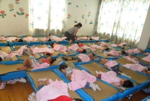 网友爆料幼师午睡视频,揭秘幼儿园午休真相 第1张 网友爆料幼师午睡视频,揭秘幼儿园午休真相 第1张