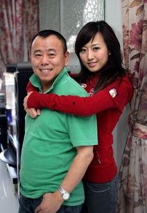 外国美女爆料潘长江视频,外国美女爆料背后真相  第1张